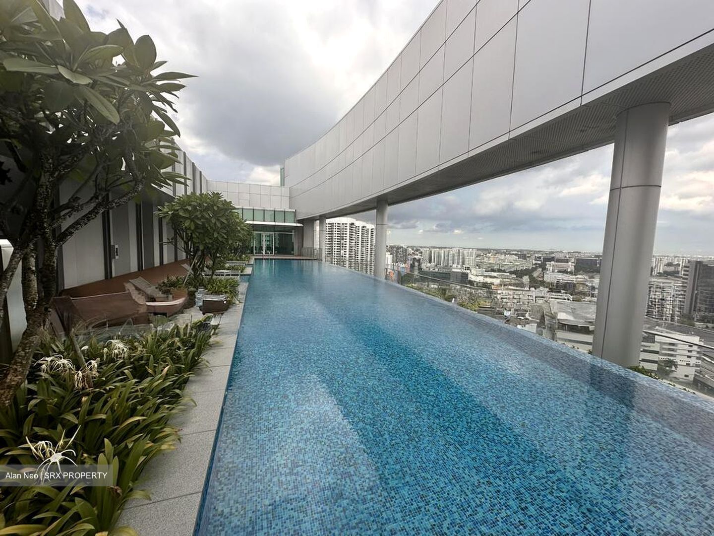 Arc 380 (D8), Office #515479111